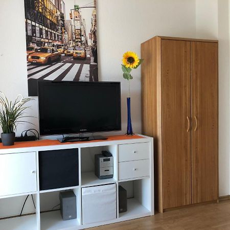 2 Zimmer Wohnung Mit Balkon - Naehe Messe Haar  Esterno foto